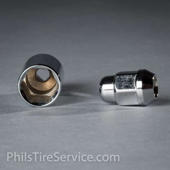 closed end steel lug chrome