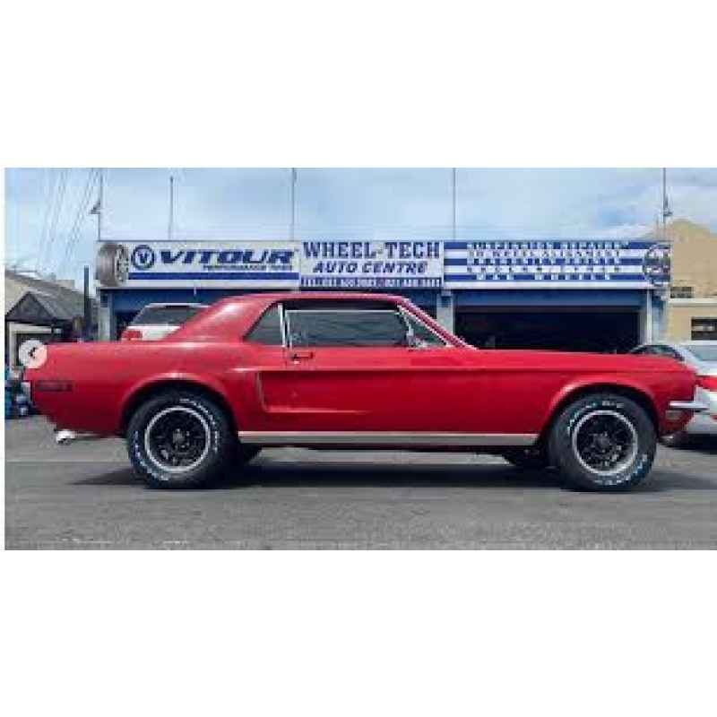 Galaxy-R1-GT-RWL-on-classic-car